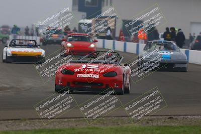 media/Jan-18-2026-CalClub SCCA (Sun) [[8bc6468723]]/Group 3 Race/Turn 1/